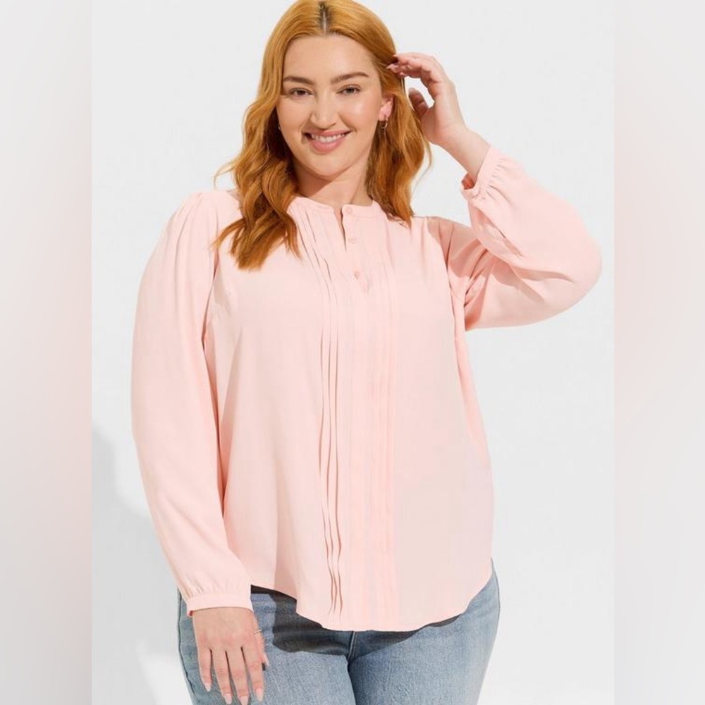 NWOT Torrid Women's Georgette Pintuck Long Sleeve Blouse Size 1